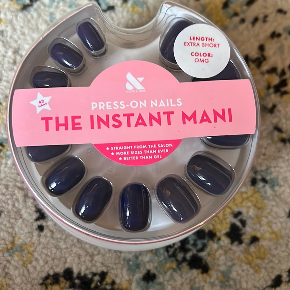 NWT! Olive and June press on nail kit 42 pieces